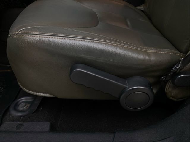 Used 2016 Jeep Wrangler Unlimited Sahara w/ Dual Top Group image 22