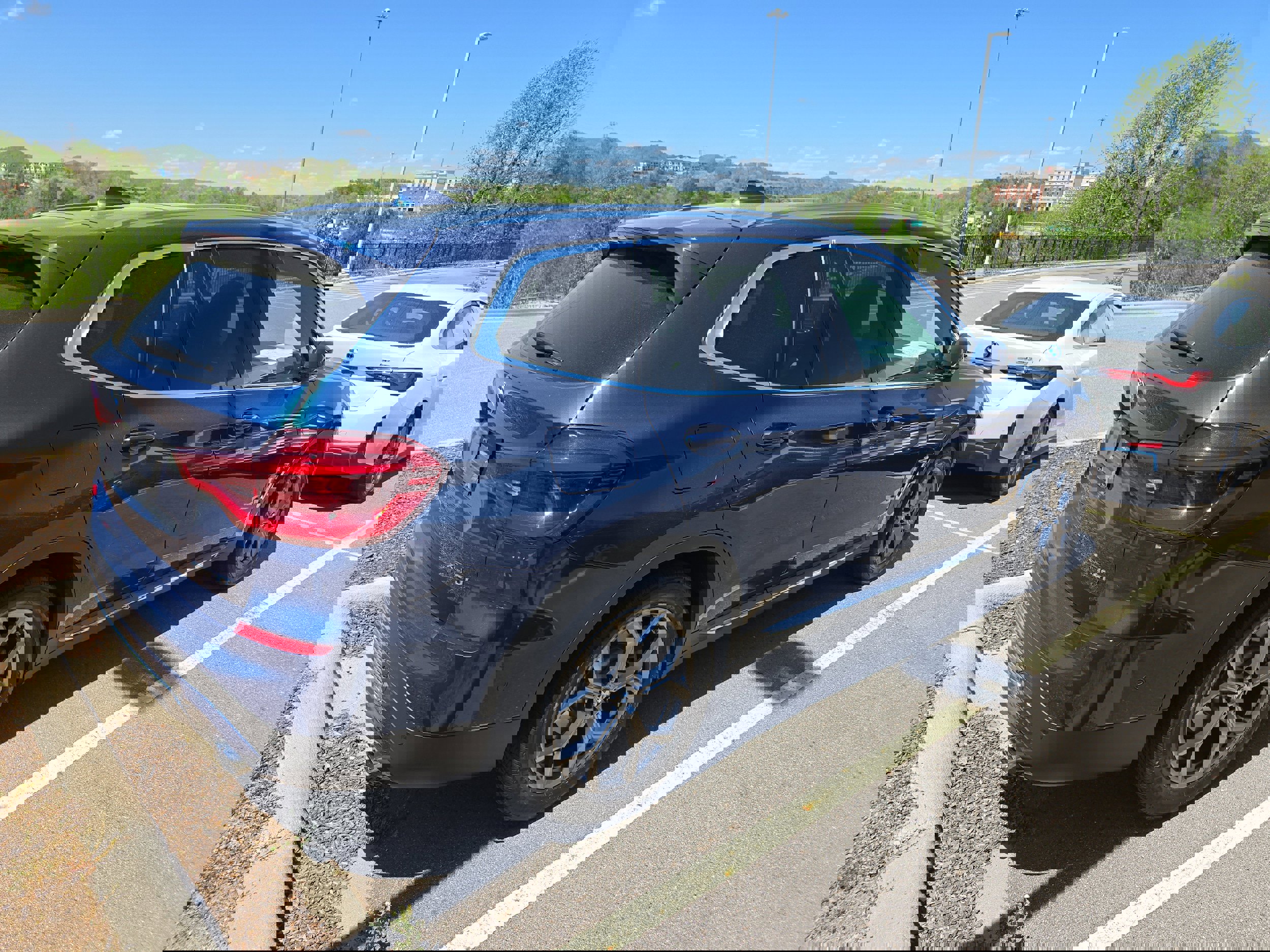 Used 2020 BMW X3 xDrive30i w/ Executive Package image 2