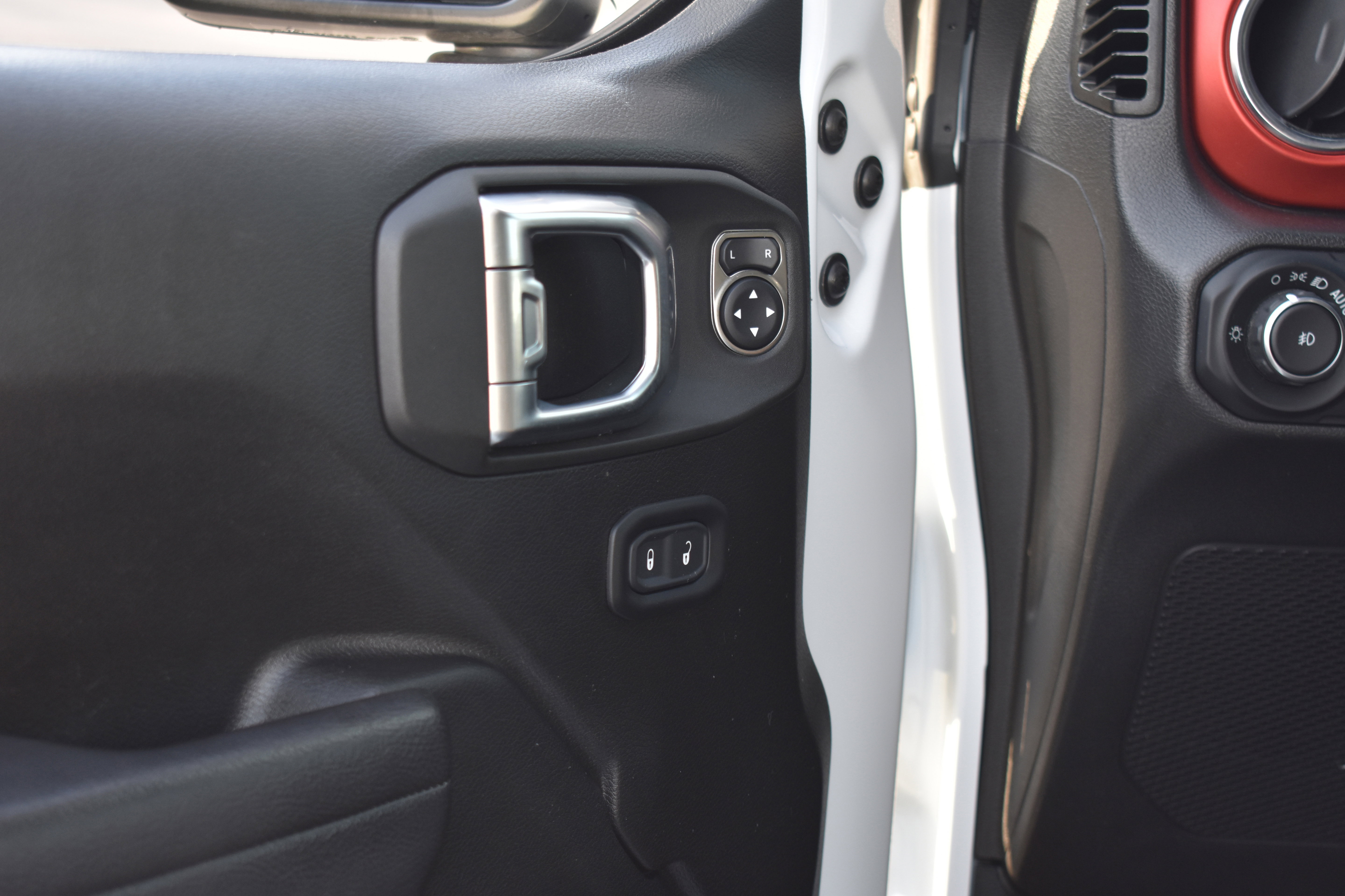 Used 2022 Jeep Wrangler Unlimited Rubicon w/ LED Lighting Group image 26