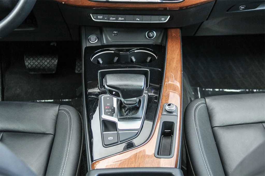 Used 2023 Audi A4 2.0T Premium w/ Convenience Package image 14