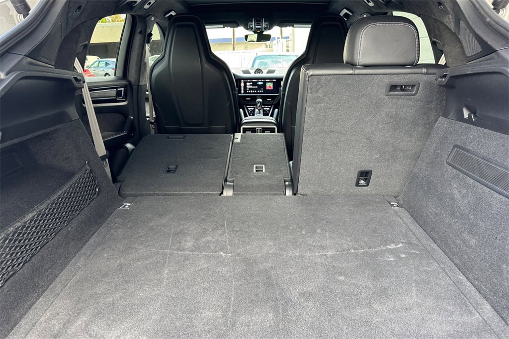 Used 2021 Porsche Cayenne GTS image 18