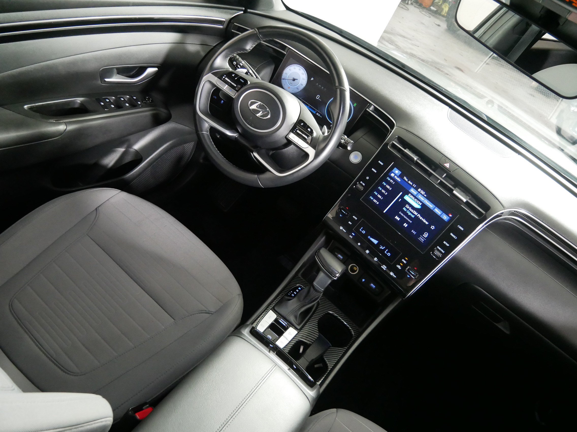 Used 2022 Hyundai Santa Cruz SEL Premium AWD/4WD image 9