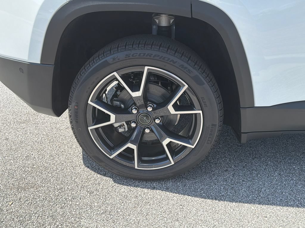 New 2026 Jeep Cherokee Overland w/ Advanced Pro Tech Group AWD/4WD image 17
