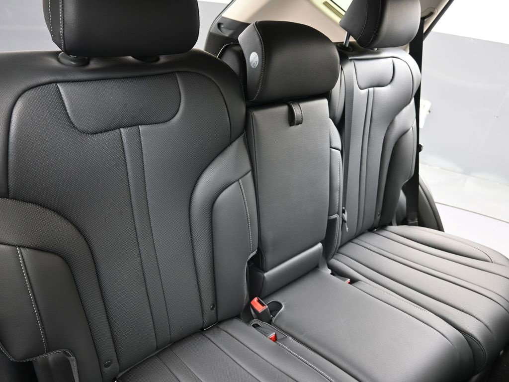 New 2025 Genesis GV80 2.5T image 16