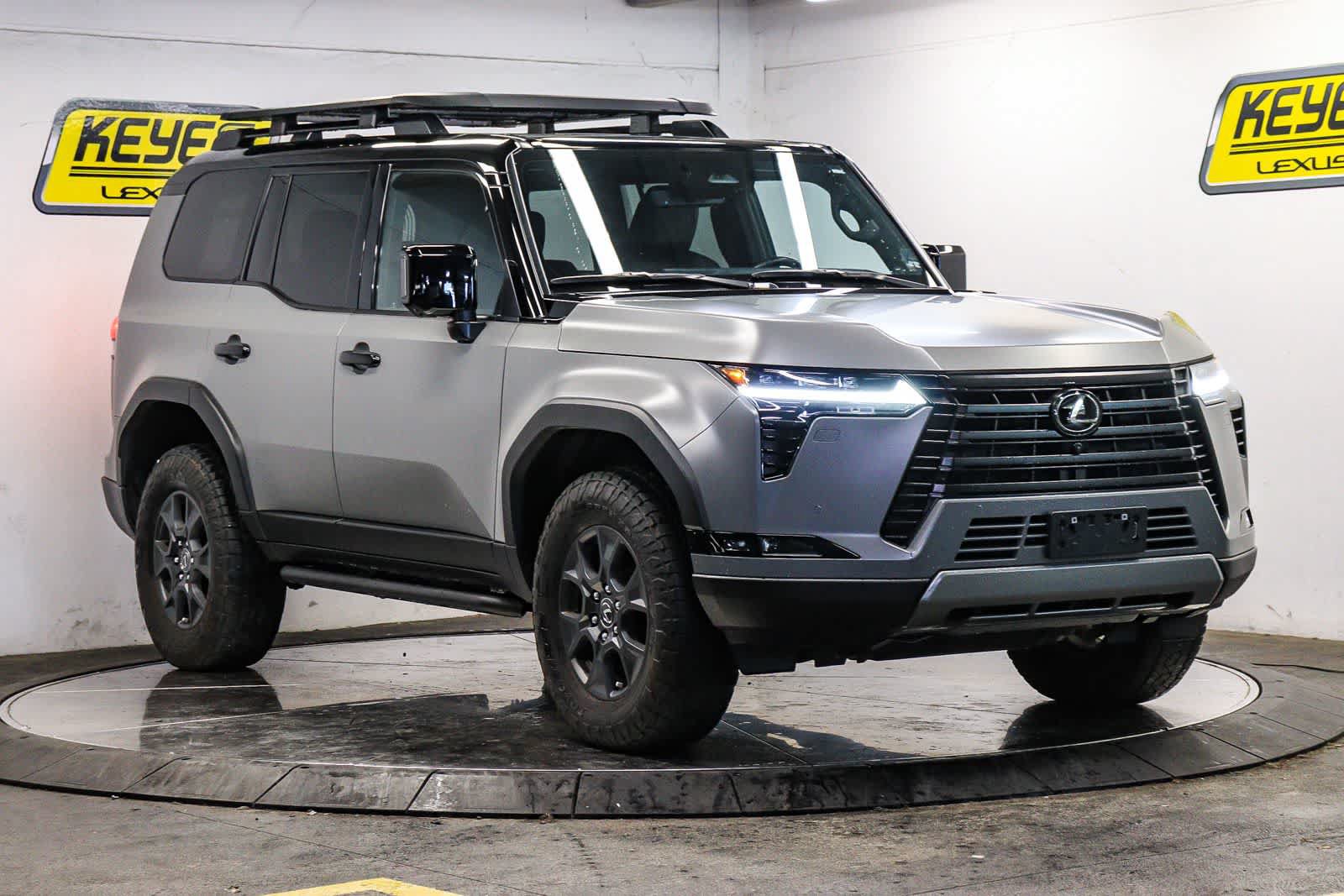 Used 2024 Lexus GX 550 AWD/4WD image 5