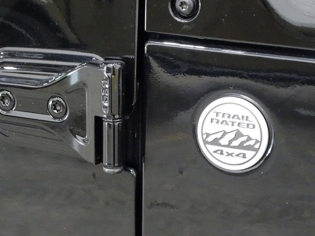 Used 2024 Jeep Wrangler Sahara image 39