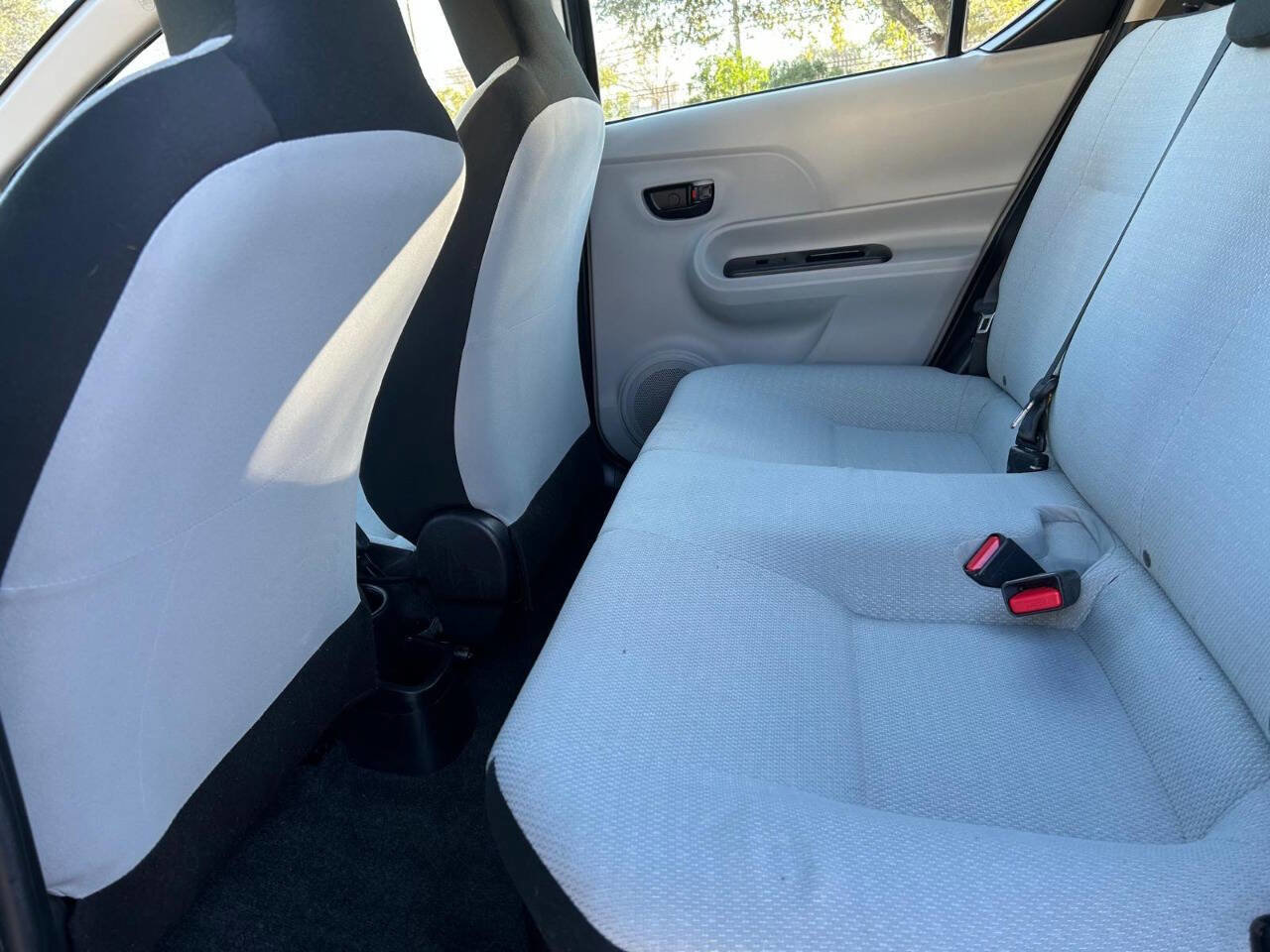 Used 2012 Toyota Prius C One image 33