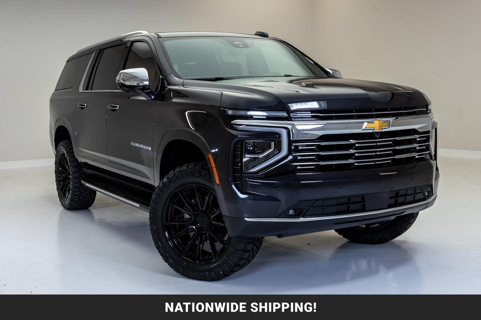 Used 2025 Chevrolet Suburban Premier AWD/4WD image 1