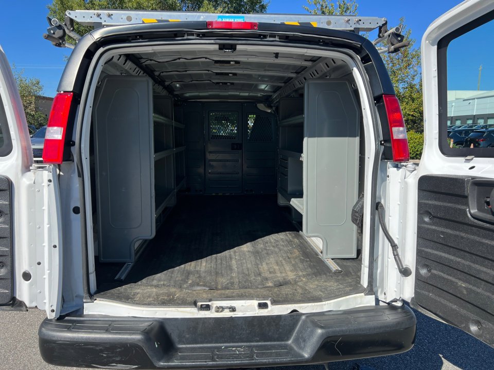 Used 2022 Chevrolet Express 2500 Extended w/ Driver Convenience Package image 15