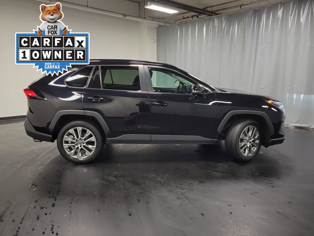 Used 2023 Toyota RAV4 XLE Premium image 9