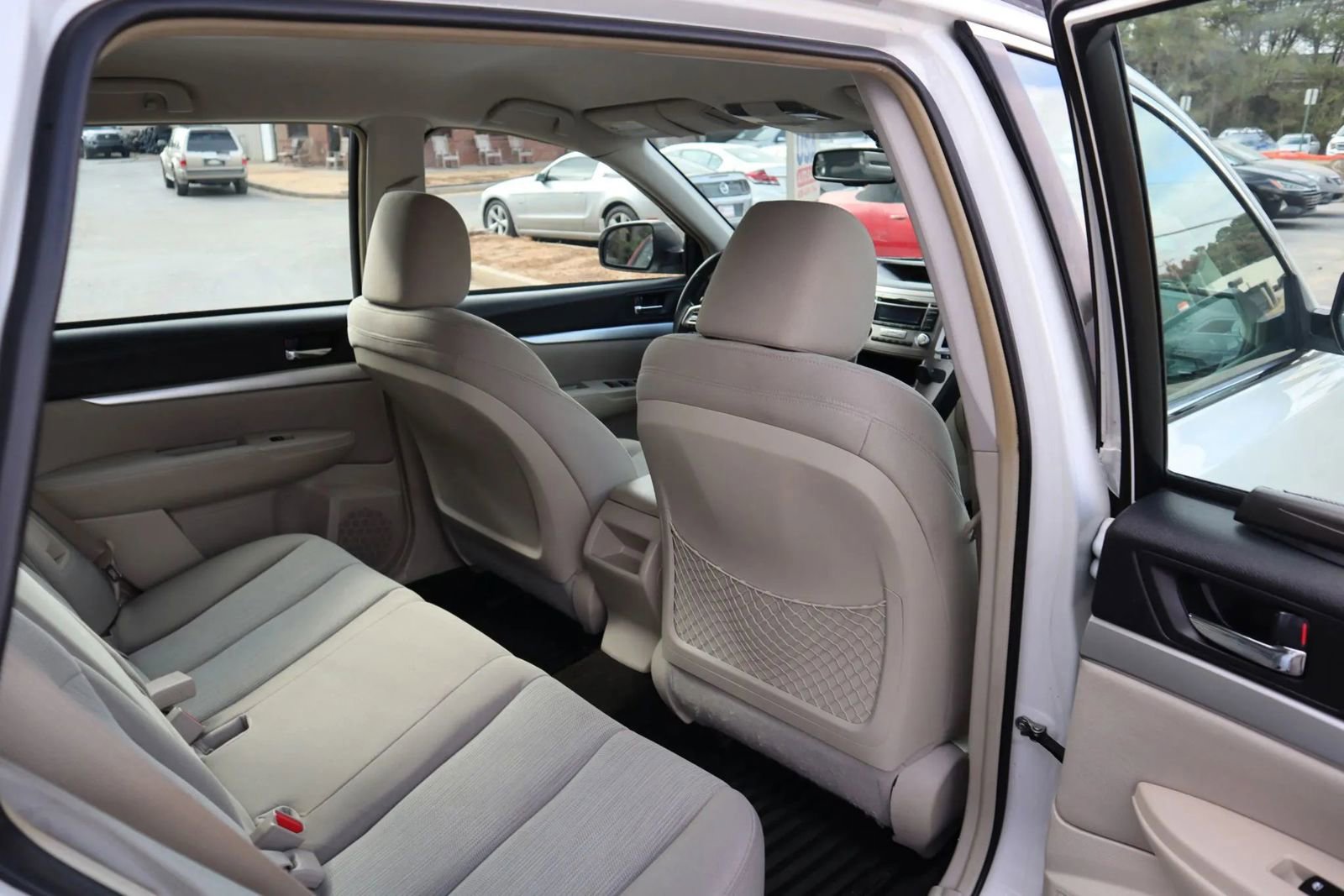 Used 2014 Subaru Outback 2.5i AWD/4WD image 18