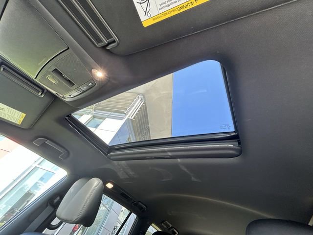 Used 2023 Nissan Armada SL w/ Midnight Edition Package image 26