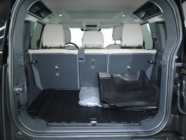 Certified 2023 Land Rover Defender 110 S AWD/4WD image 35
