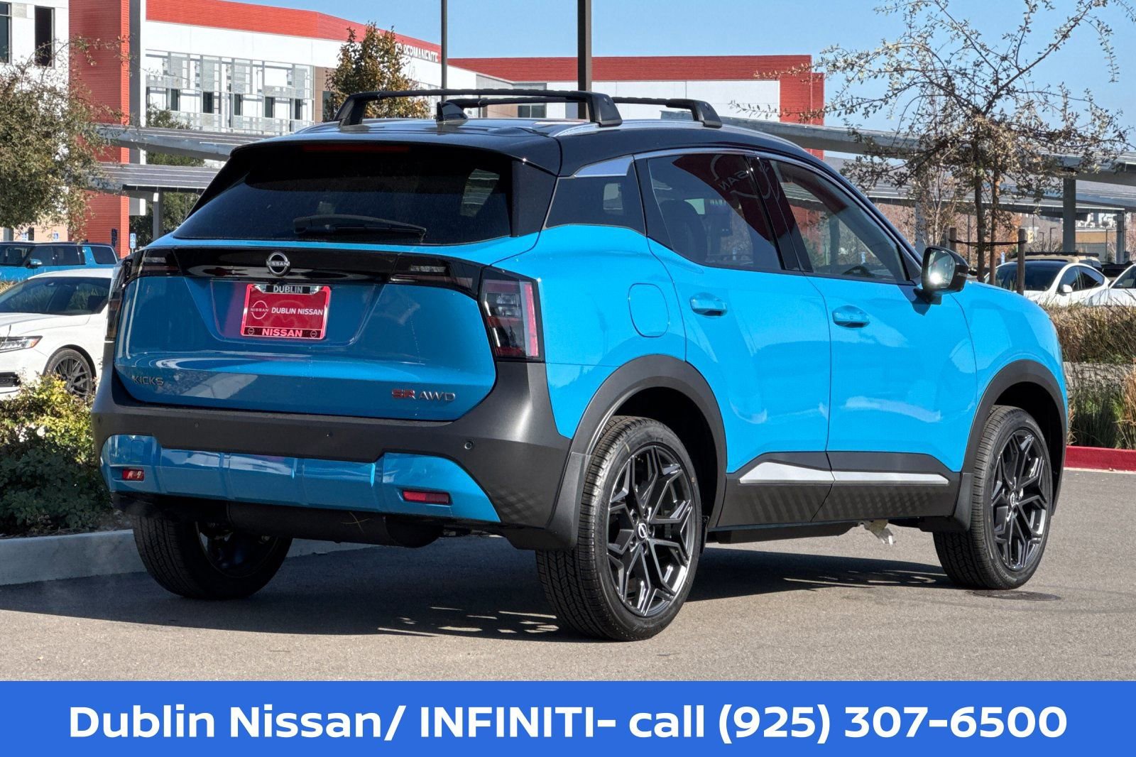 New 2026 Nissan Kicks SR w/ Cold Weather Package AWD/4WD image 4