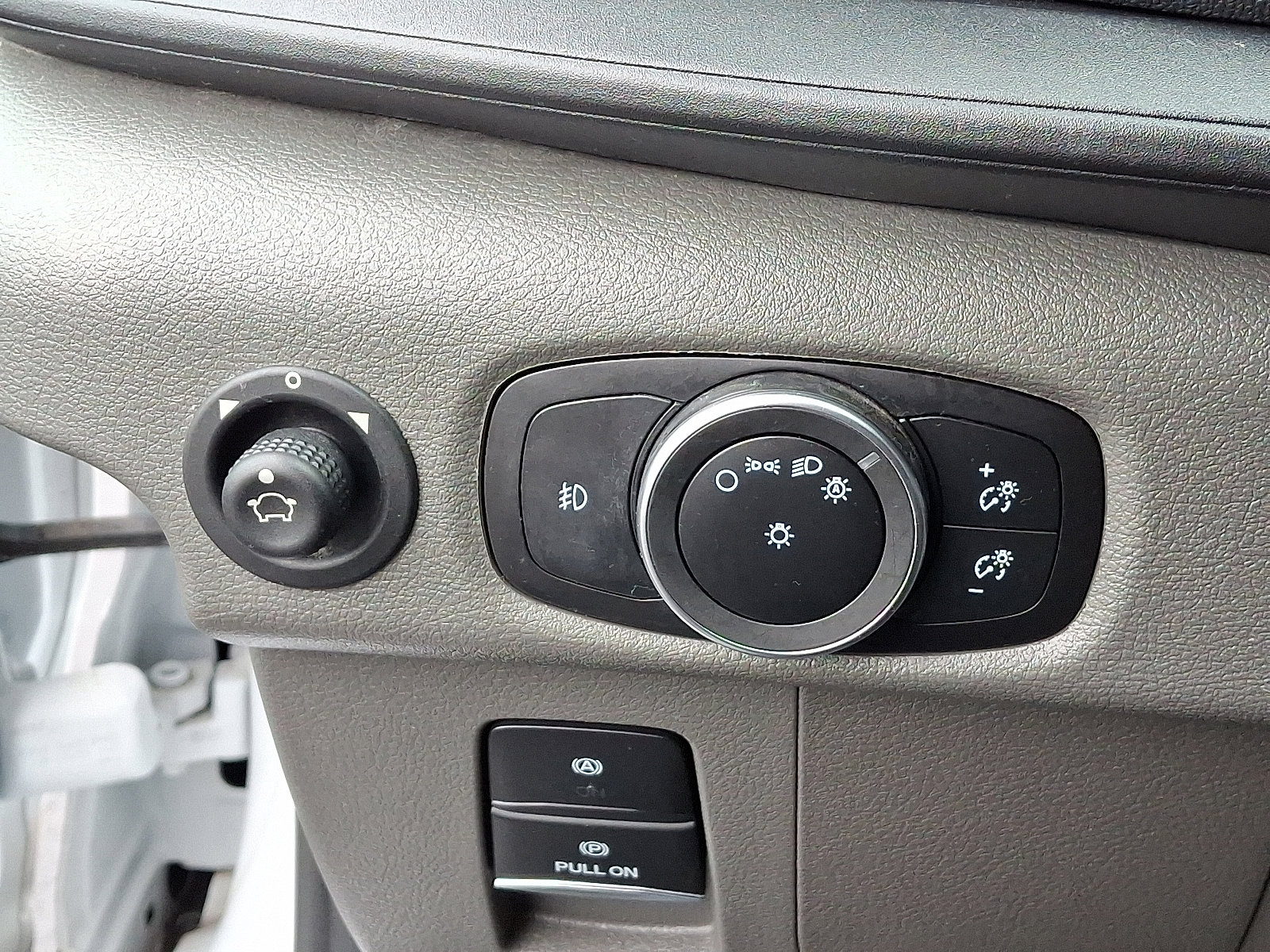 Certified 2024 Ford Transit 250 Low Roof w/ Exterior Upgrade Package image 25