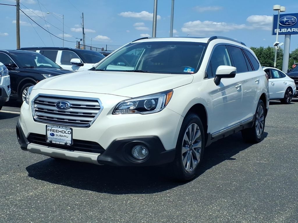 Used 2017 Subaru Outback 2.5i Touring AWD/4WD image 3
