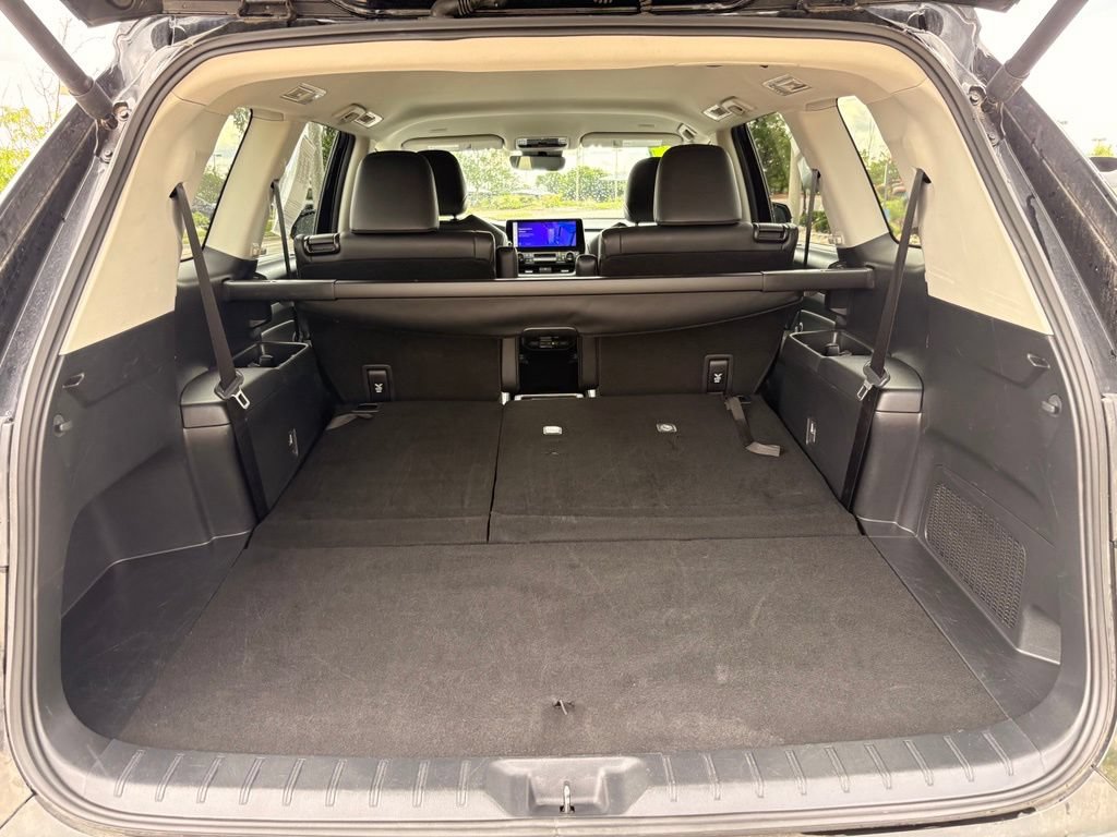 Used 2025 Toyota Grand Highlander AWD image 27