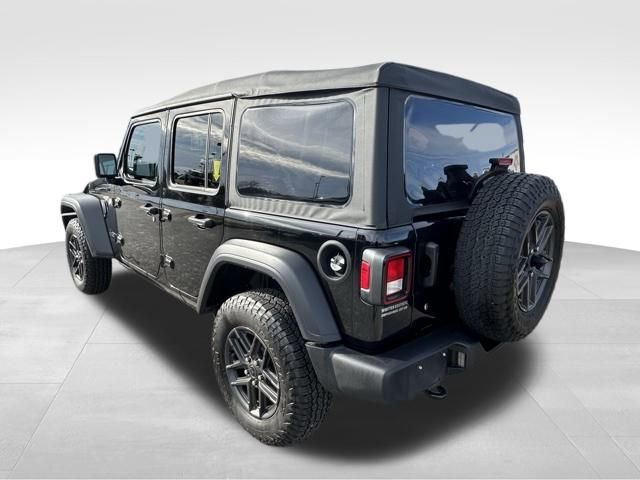 Used 2023 Jeep Wrangler Sport image 5