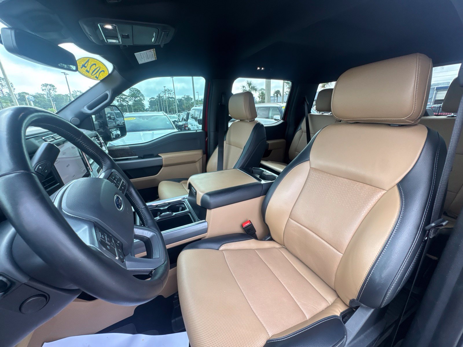 Used 2024 Ford F250 Lariat w/ Sport Appearance Package AWD/4WD image 19