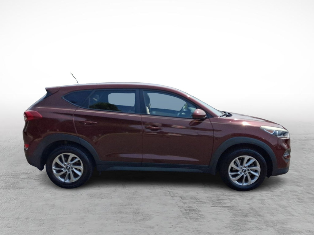 Used 2017 Hyundai Tucson SE w/ Cargo Package FWD image 6