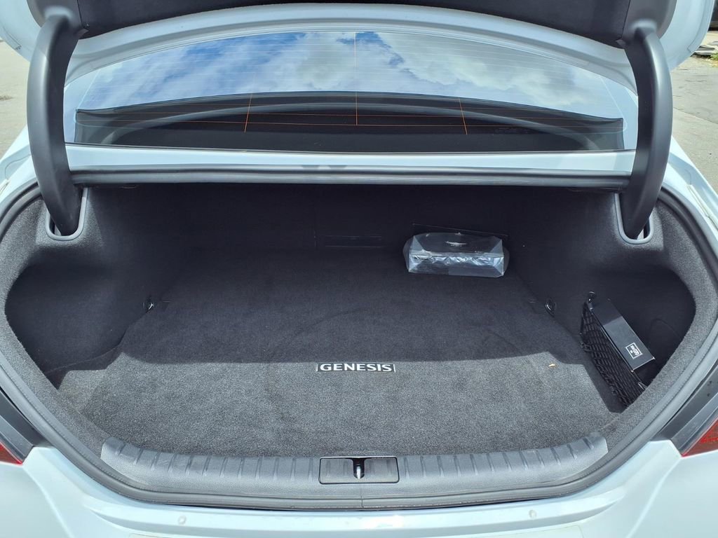 Used 2023 Genesis G70 2.0T RWD image 18