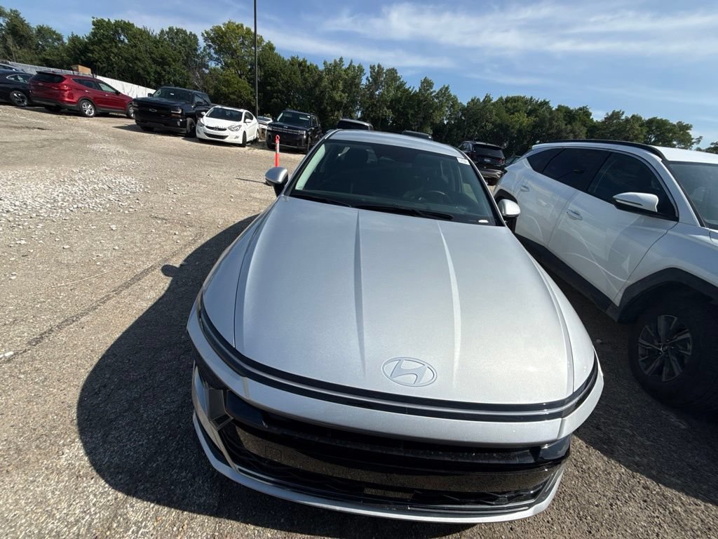 Certified 2026 Hyundai Sonata SEL AWD/4WD image 8