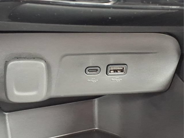 New 2026 Chevrolet Trax LT w/ LT Convenience Package FWD image 18