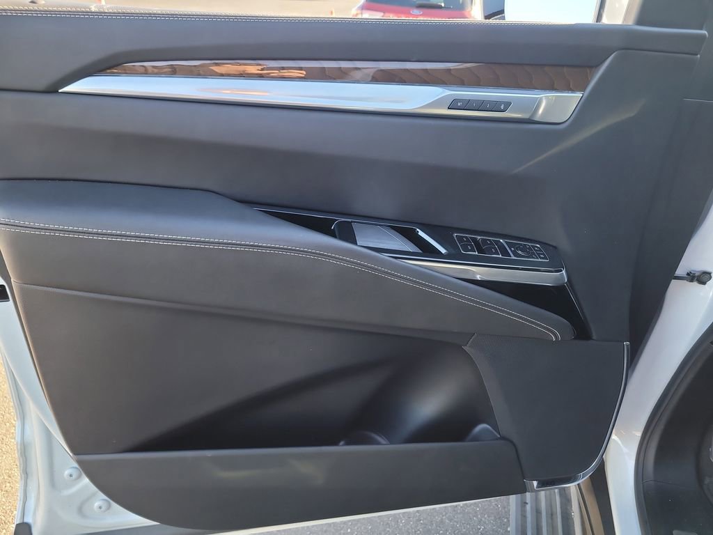 Used 2025 Cadillac Escalade ESV Sport Platinum image 14