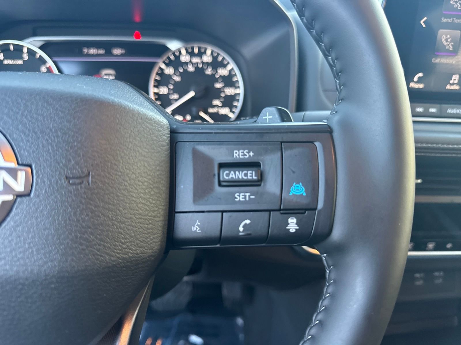 Certified 2025 Nissan Rogue SV image 14