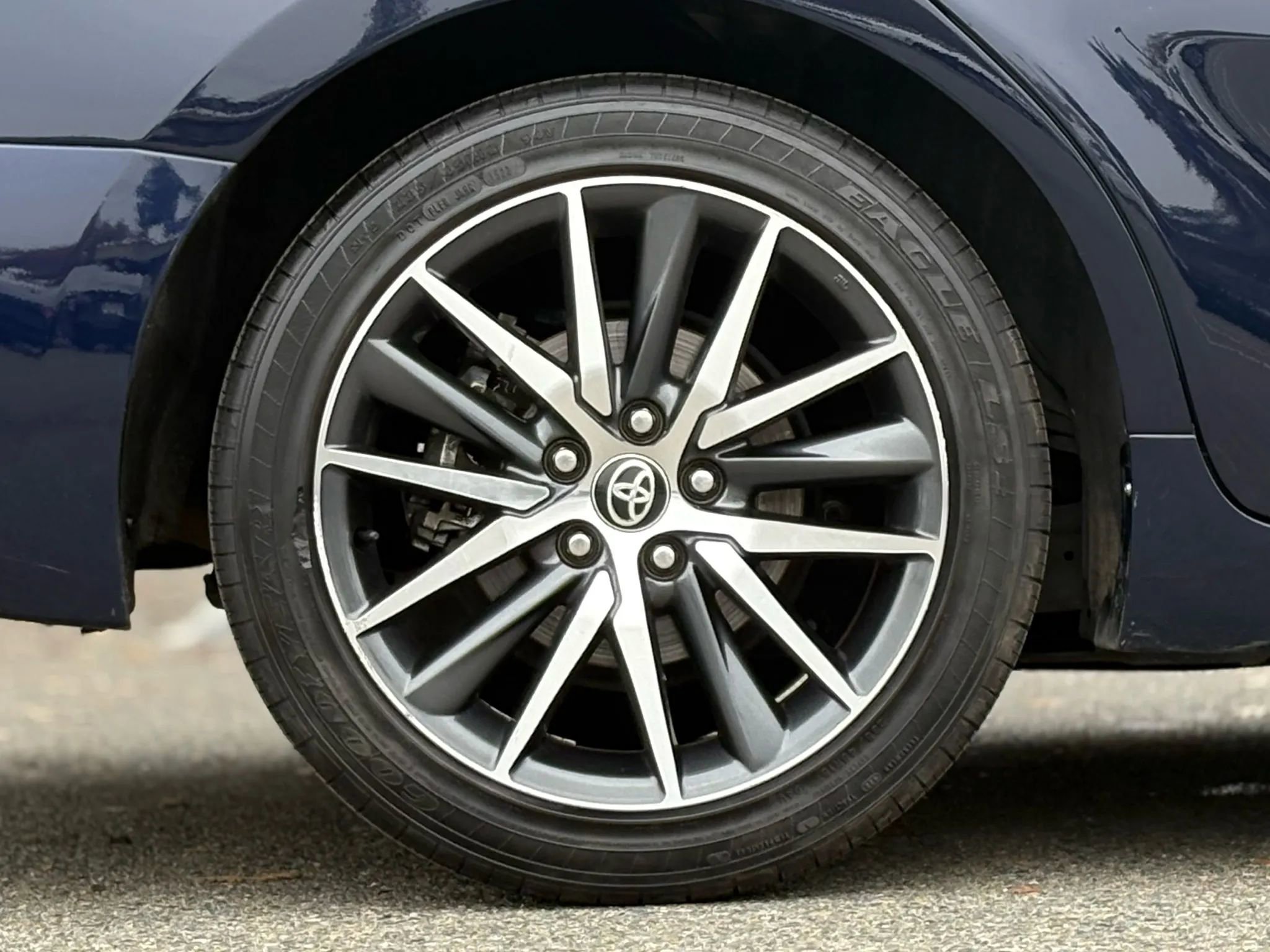 Used 2021 Toyota Camry XSE w/ Carpet Mat Package (TMS) image 31