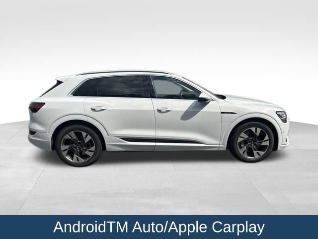 Used 2023 Audi e-tron Premium Plus w/ Premium Plus Package AWD/4WD image 9
