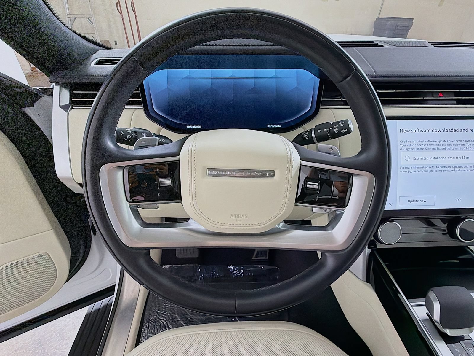 Used 2023 Land Rover Range Rover SE AWD/4WD image 11