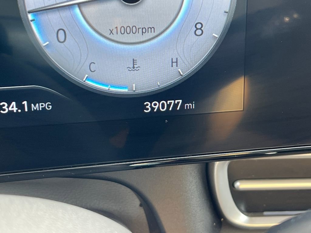 Used 2024 Hyundai Elantra SEL image 22