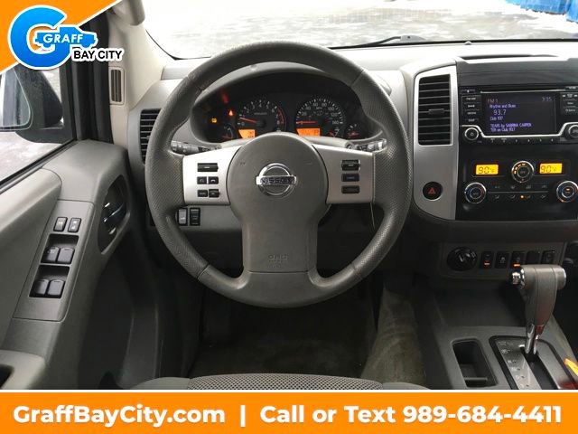 Used 2015 Nissan Frontier SL image 12