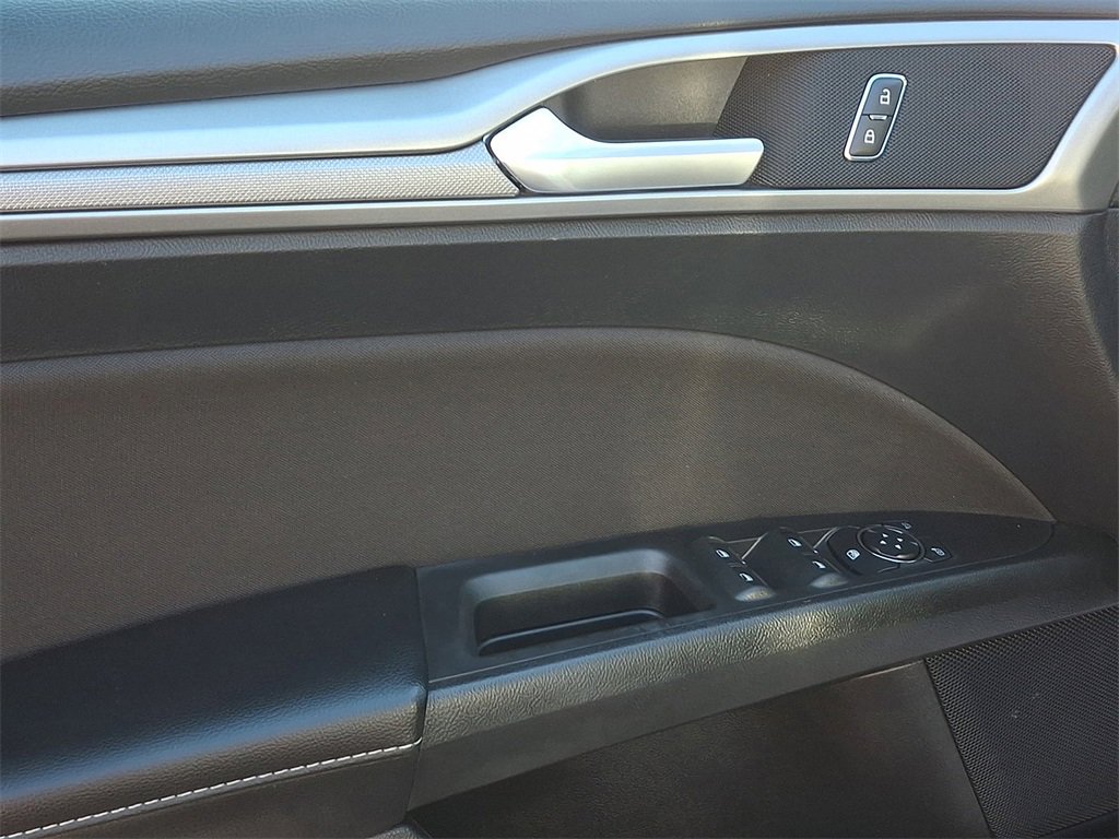 Certified 2019 Ford Fusion SE image 13