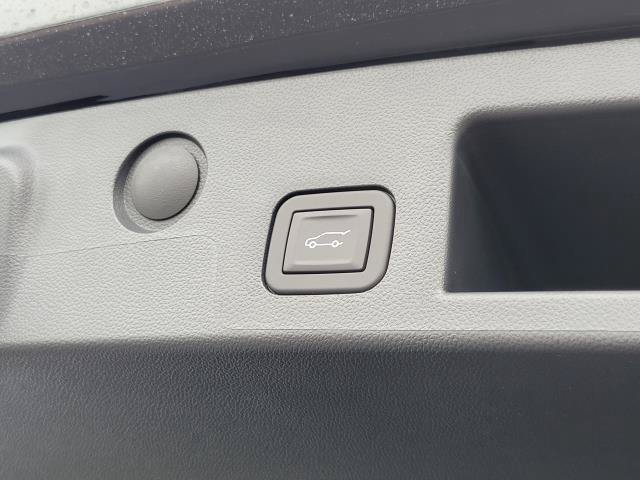 New 2026 GMC Terrain Elevation w/ Elevation Premium Package AWD/4WD image 10