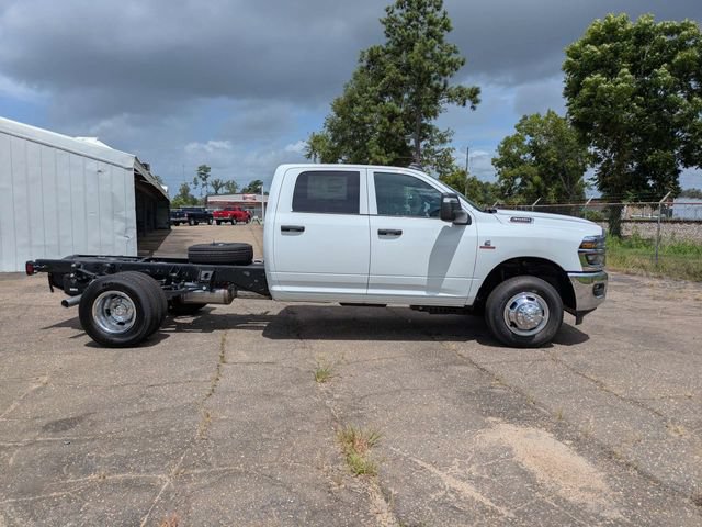 New 2026 RAM 3500 Tradesman w/ Chrome Appearance Group A AWD/4WD image 3