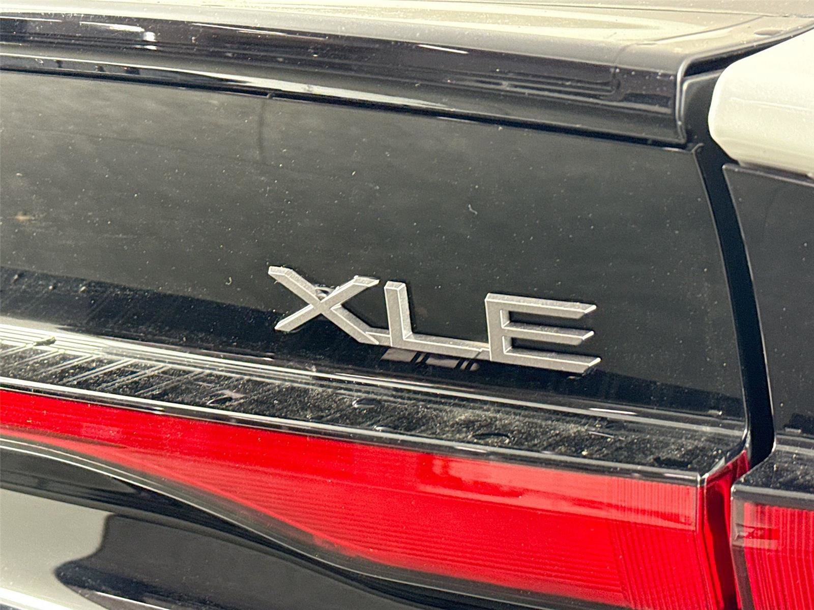 Used 2024 Toyota Prius XLE image 15