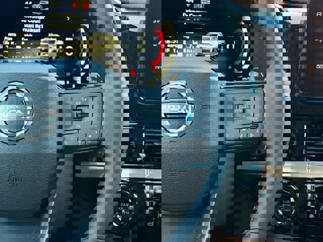 New 2026 Nissan Pathfinder Platinum image 25