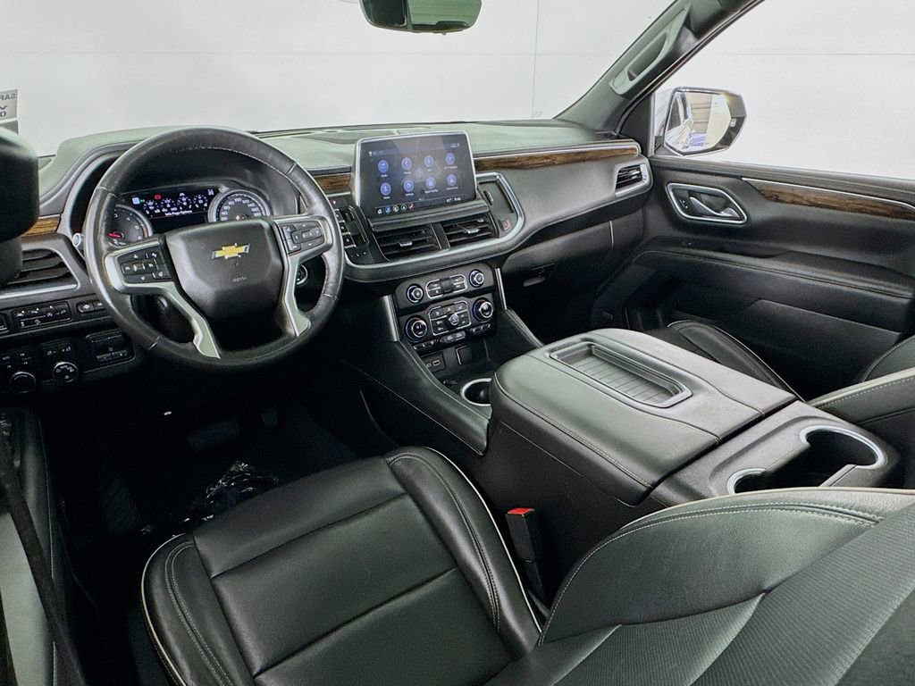 Used 2021 Chevrolet Suburban Premier w/ Premium Package AWD/4WD image 37