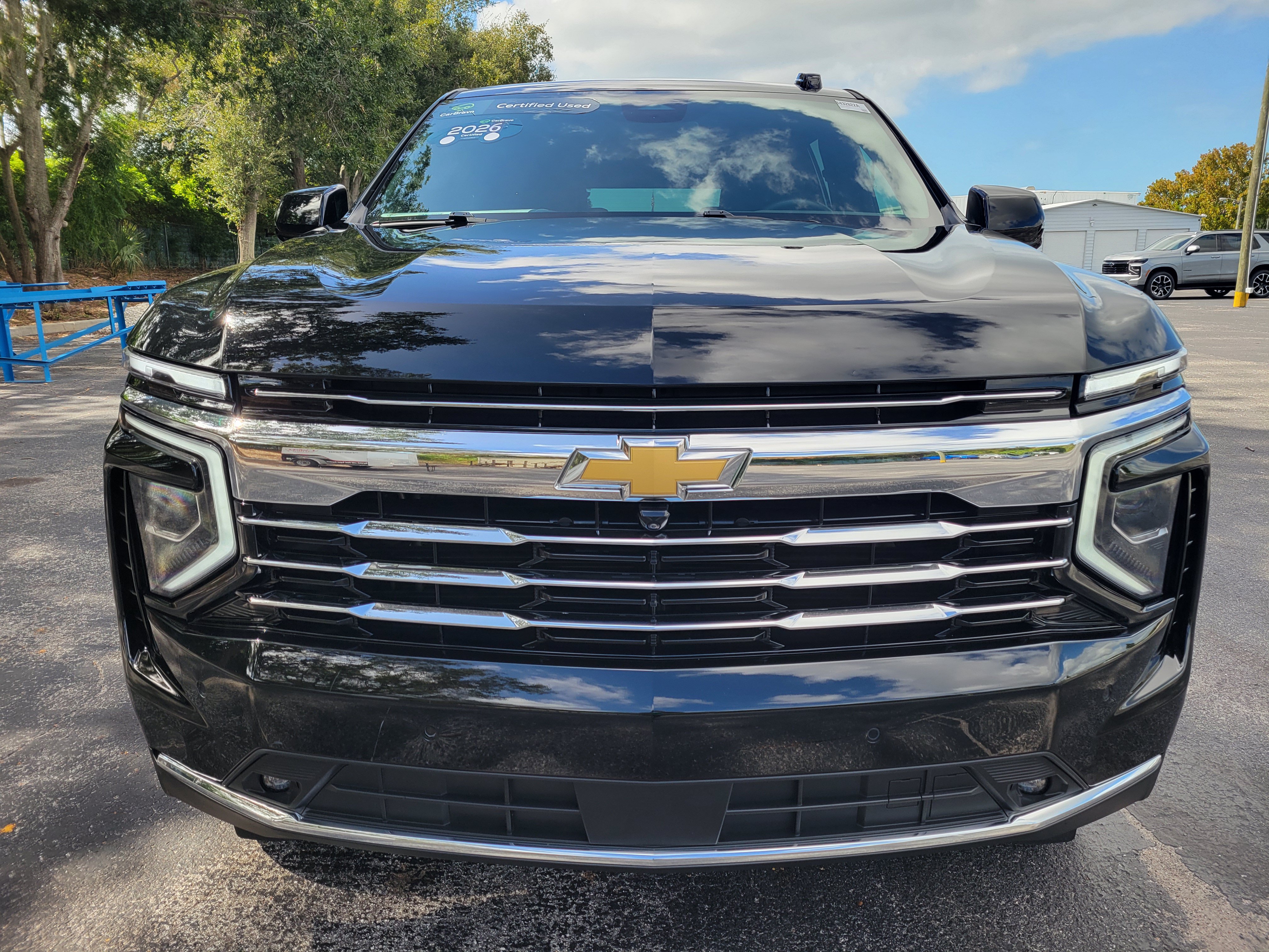 Used 2026 Chevrolet Suburban LT w/ Comfort Package RWD image 3