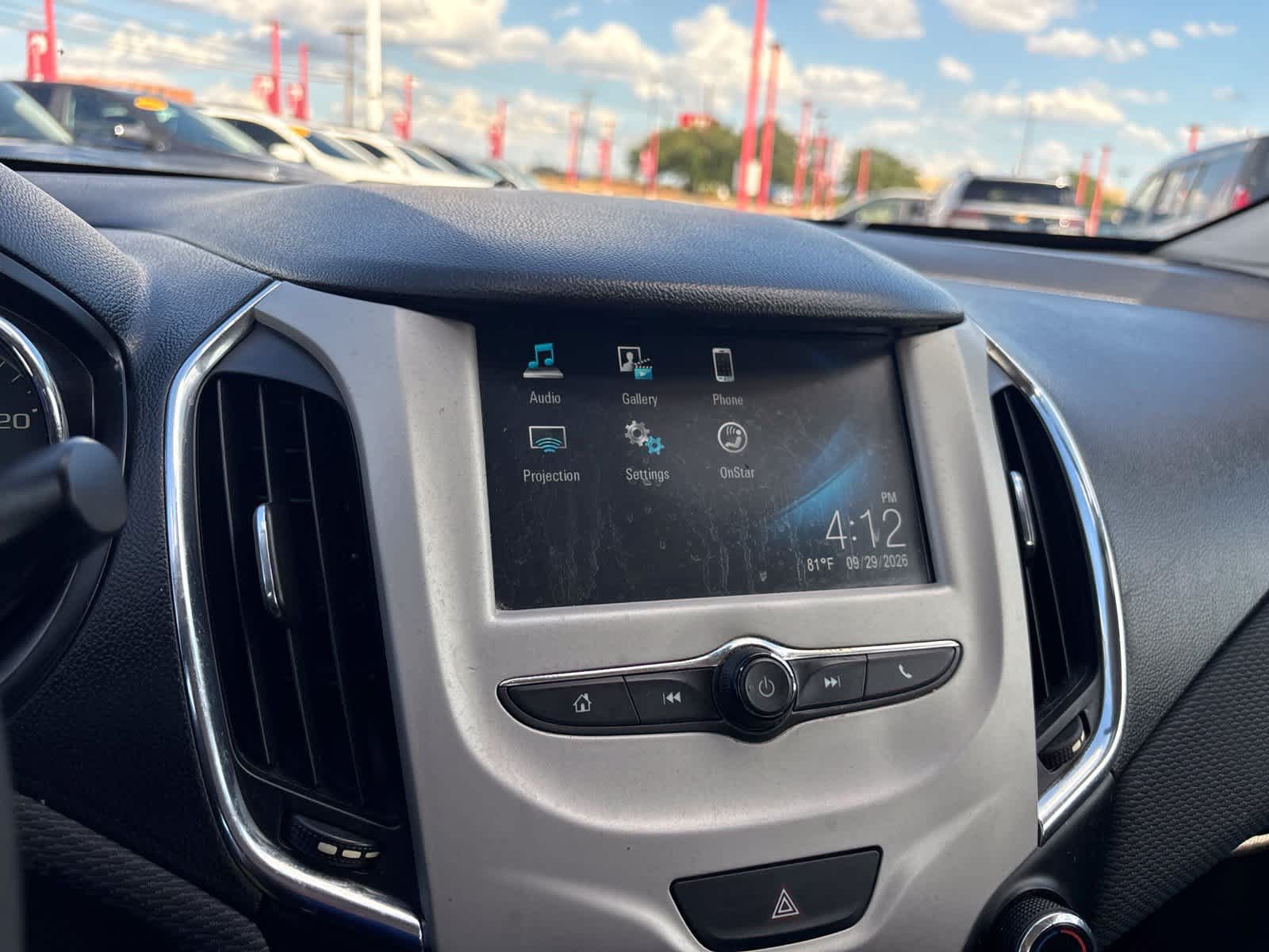 Used 2018 Chevrolet Cruze LS FWD image 19