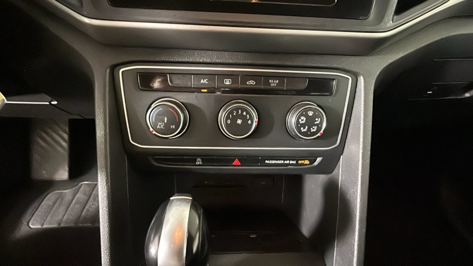 Used 2020 Volkswagen Atlas S w/ Towing Package AWD/4WD image 25