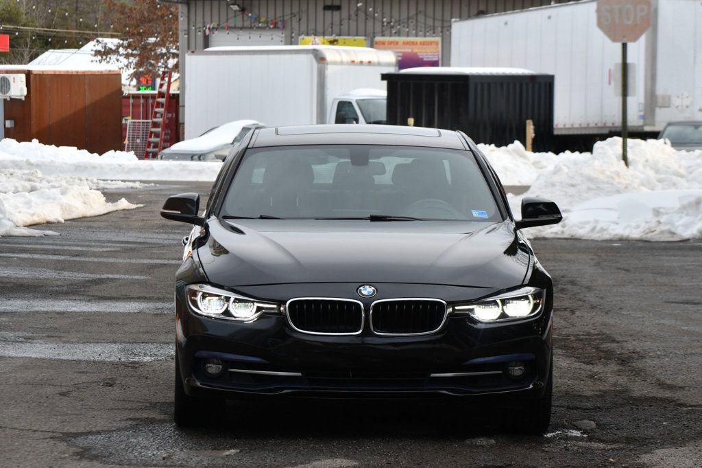 Used 2017 BMW 330i xDrive 330i xDrive image 2