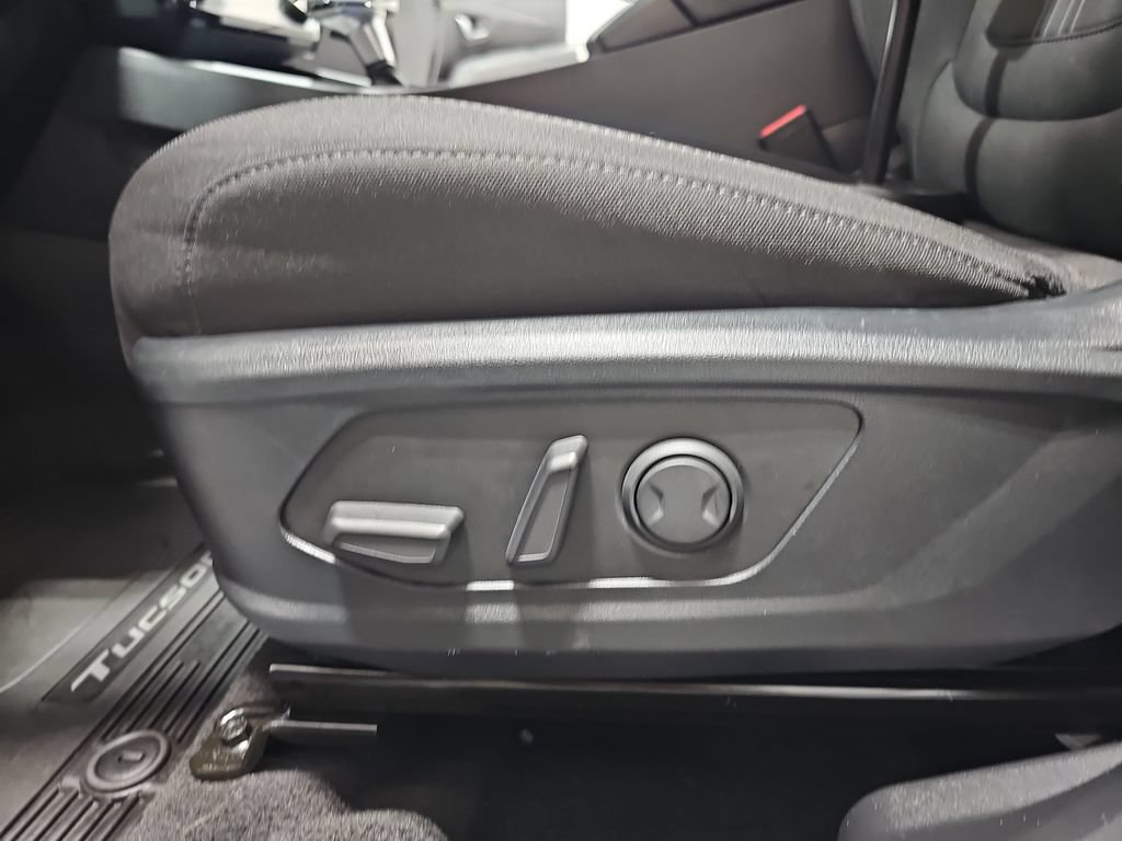 Used 2026 Hyundai Tucson SEL Plus AWD/4WD image 28
