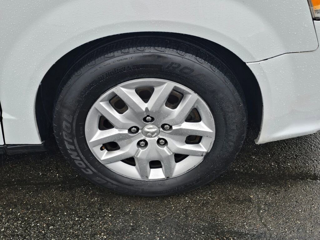 Used 2014 RAM C/V Tradesman image 23