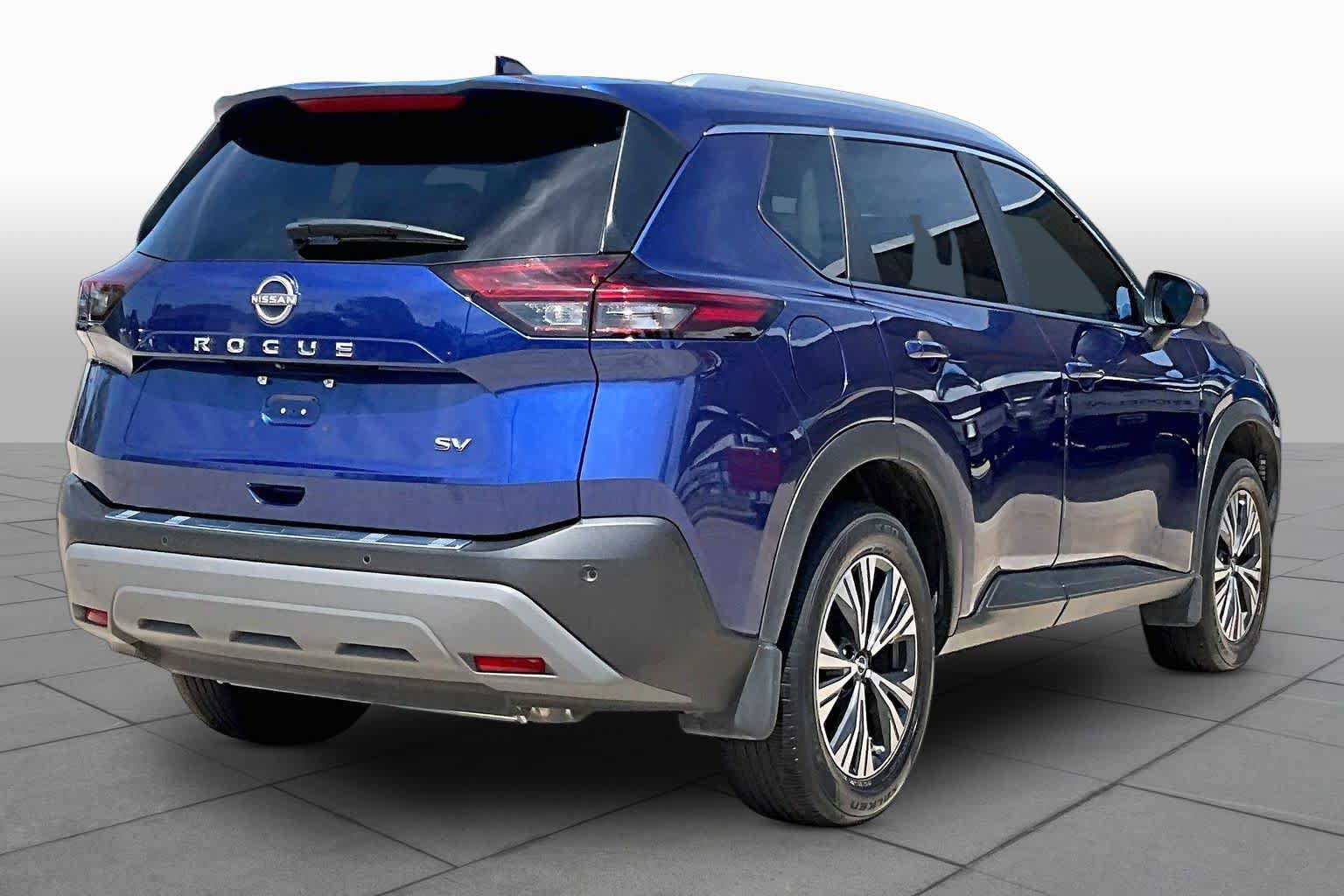 Used 2023 Nissan Rogue SV w/ SV Premium B Package FWD image 13