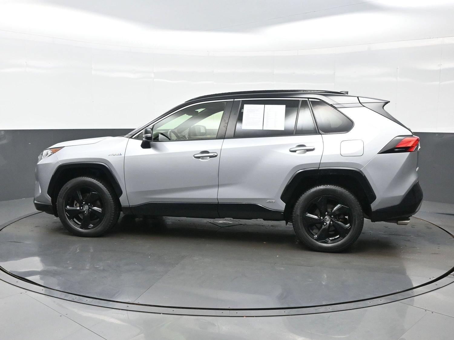 Used 2020 Toyota RAV4 XSE w/ XSE Grade Weather Package AWD/4WD image 3