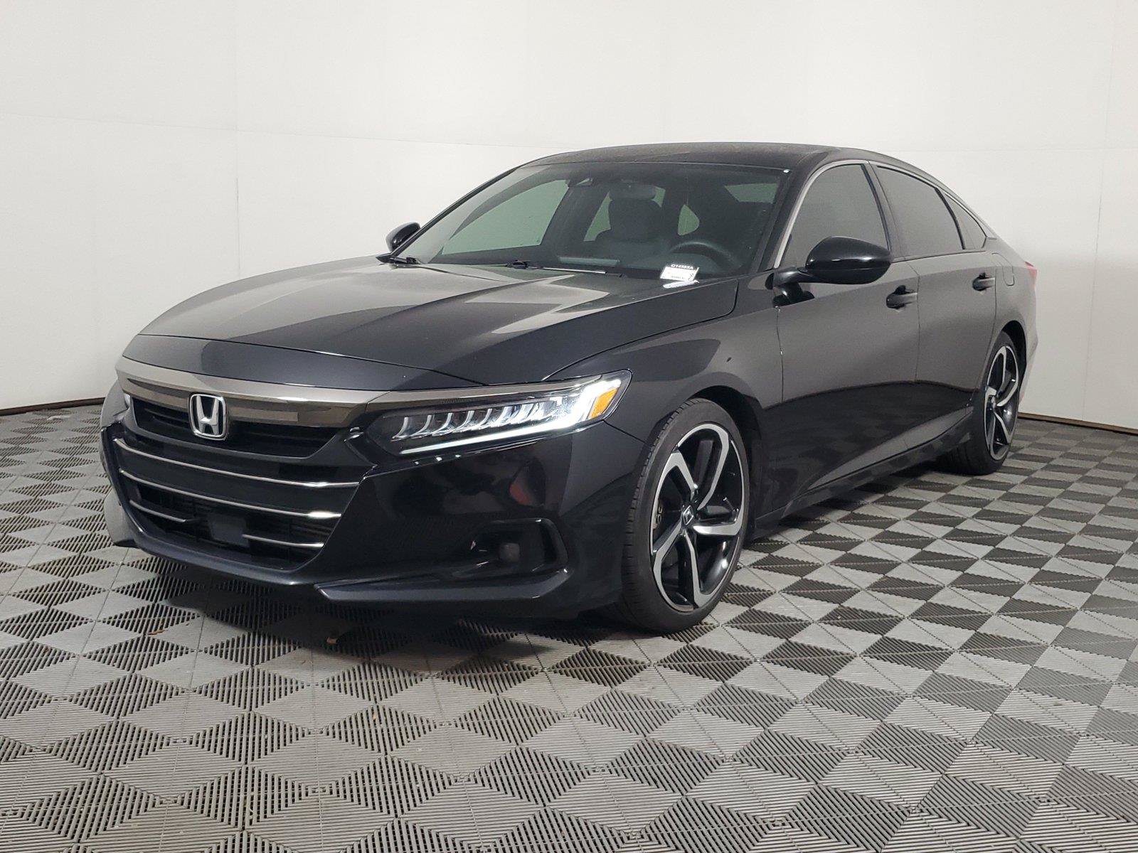 Used 2022 Honda Accord Sport image 3