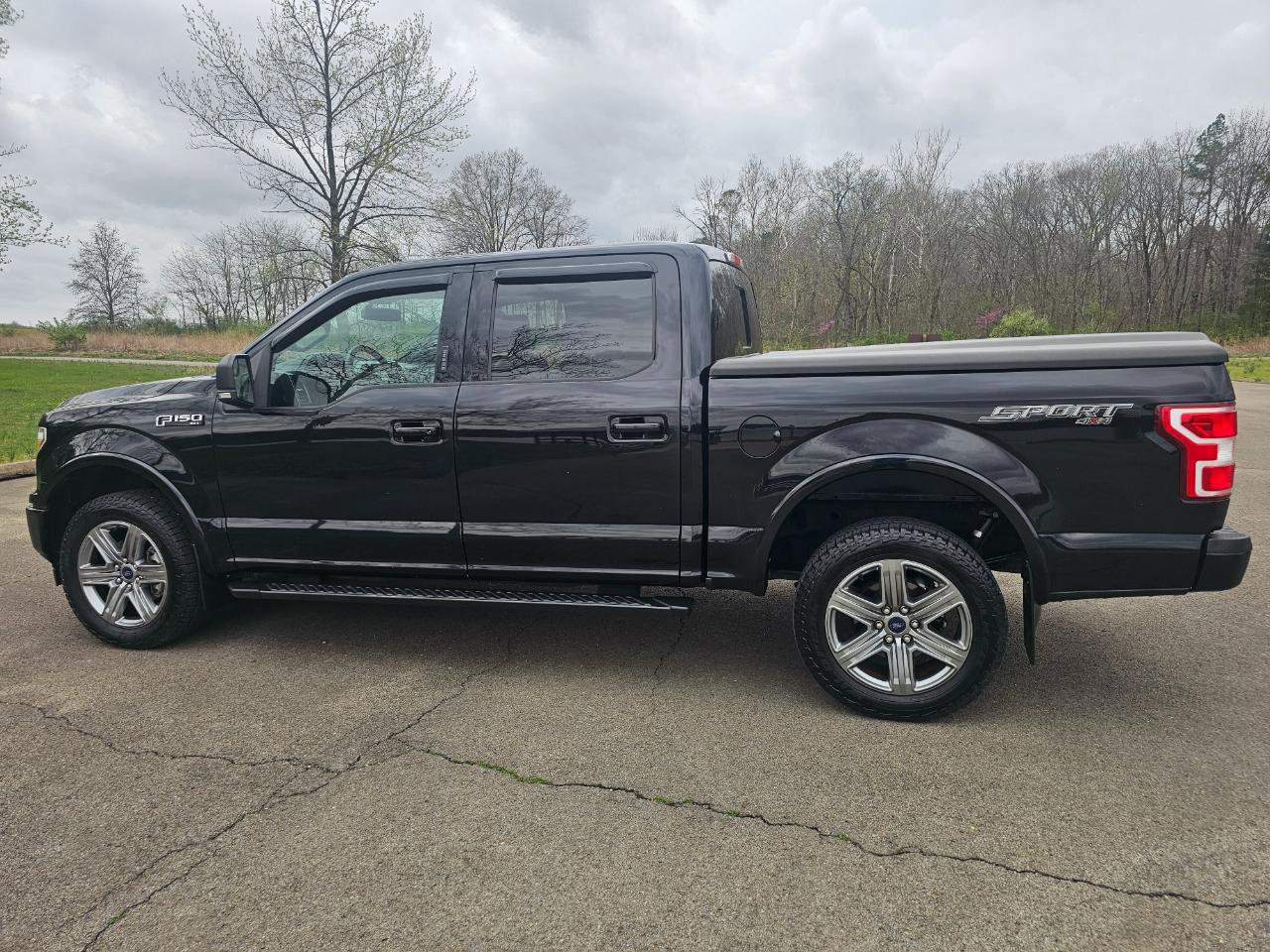 Used 2019 Ford F150 XLT w/ Equipment Group 302A Luxury image 9
